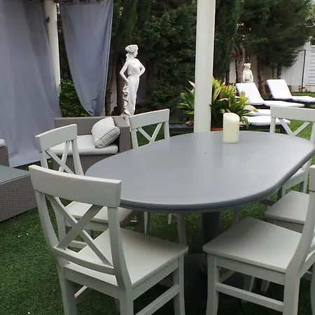 Atrium Augusta * Fréjus