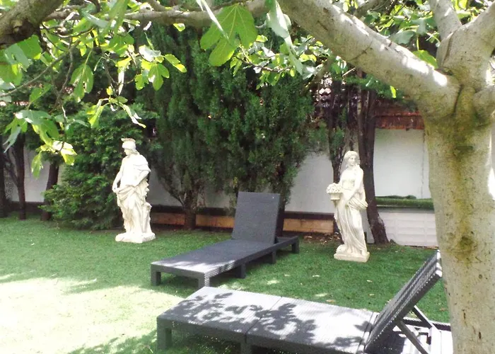 Atrium Augusta * Fréjus