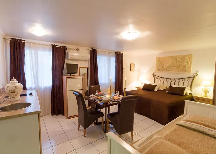 Atrium Augusta * Fréjus